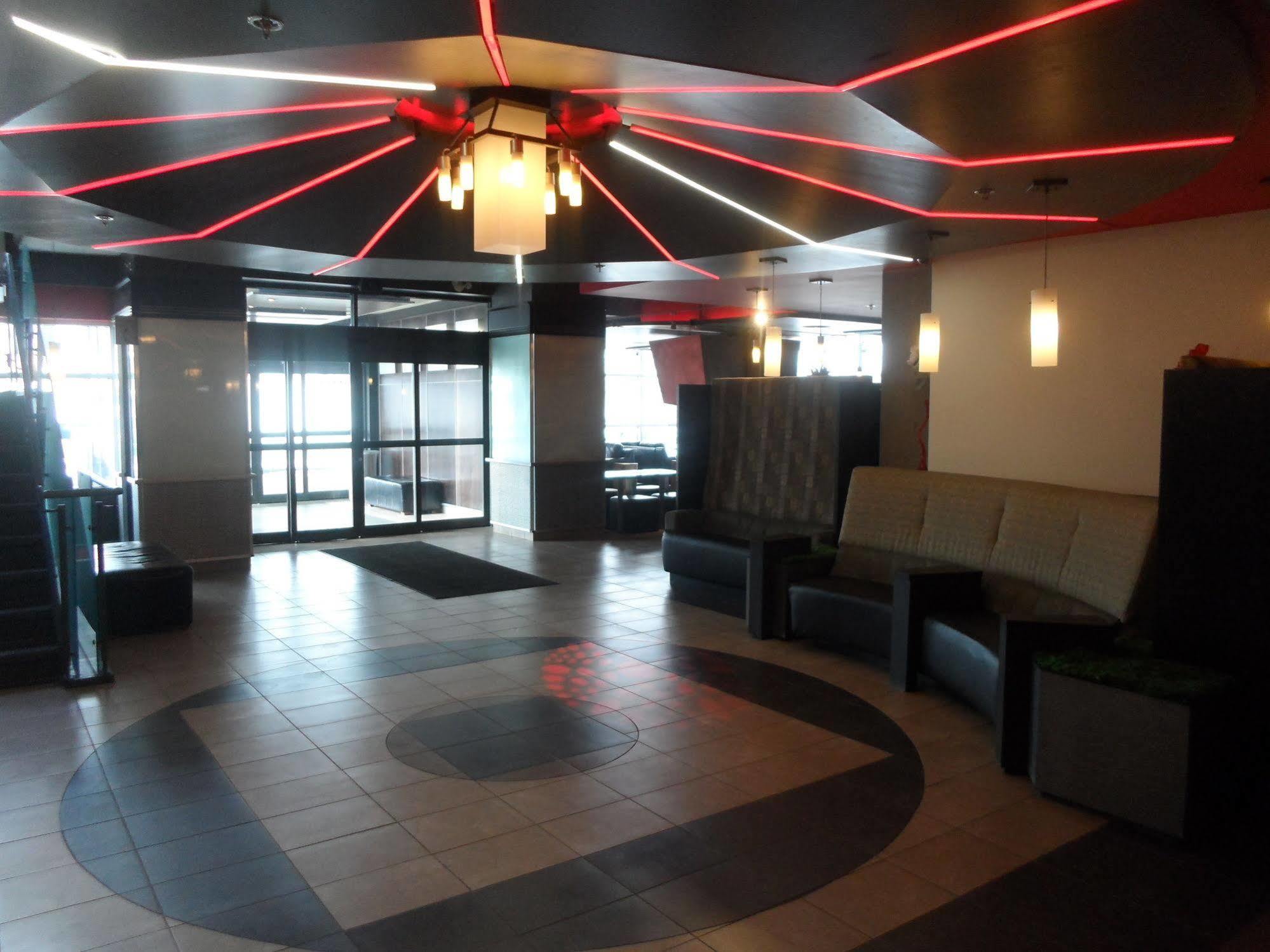 Grand Times Hotel - Aeroport De Quebec Luaran gambar
